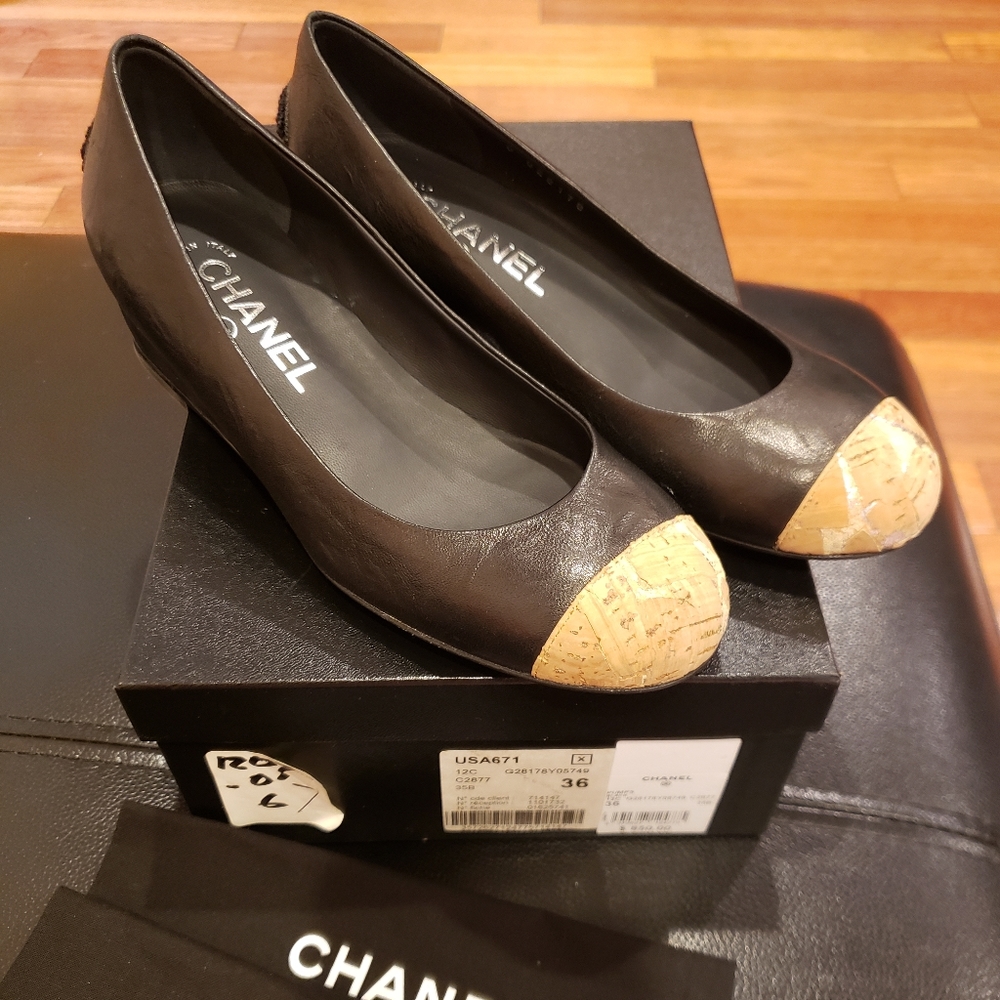 Brand New CHANEL Black Pumps size 36
